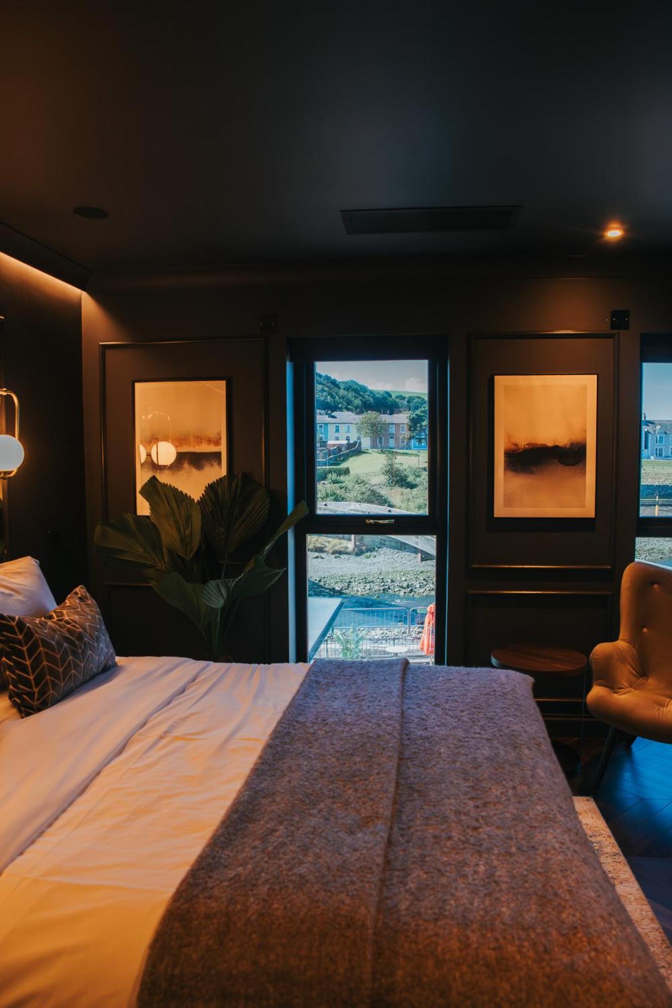 Y Seler Otel Aberaeron Dış mekan fotoğraf